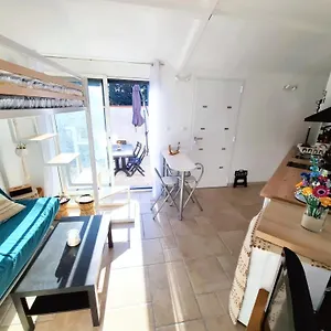  Hébergement de vacances Maisonnette/tiny House - Jardin Prive France